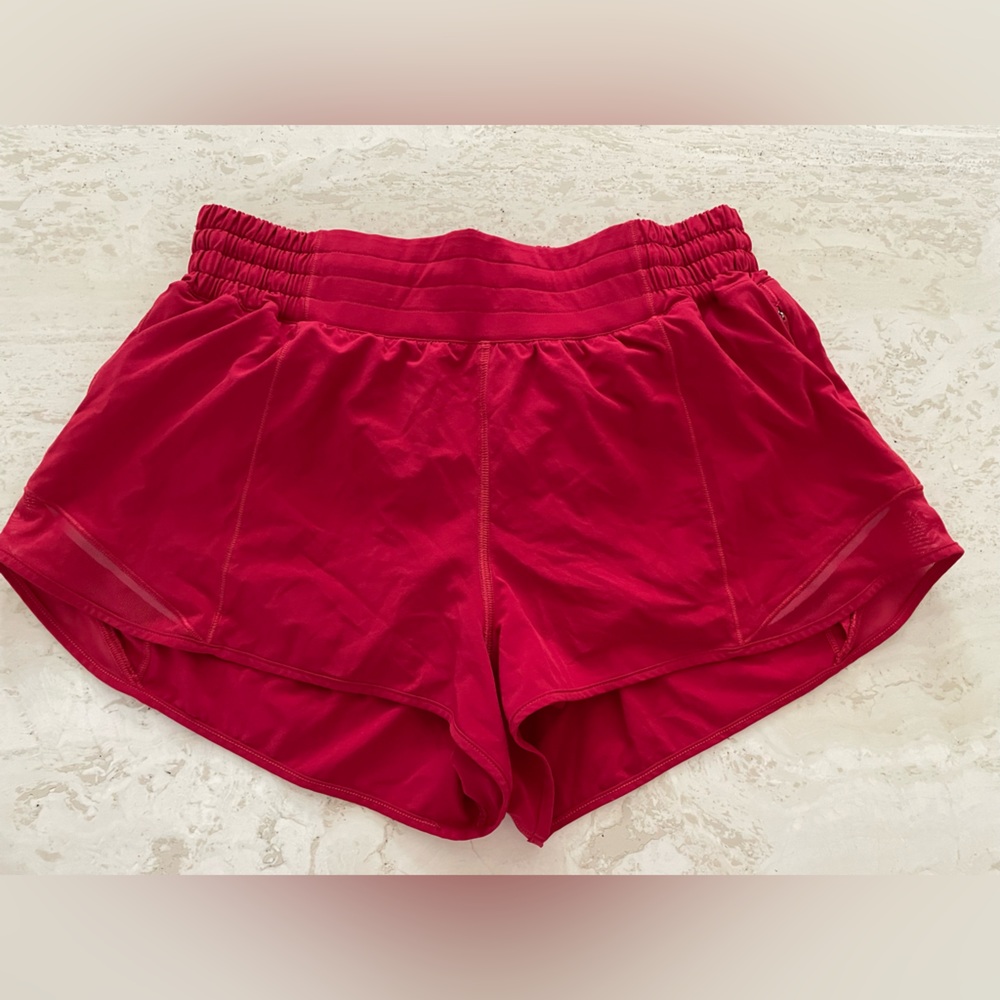 Lululemon Hotty Hot Shorts High Rise Lined Short 2.5”